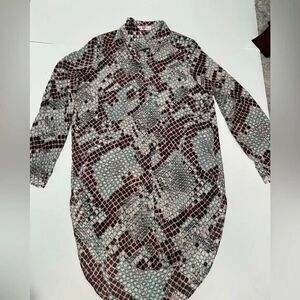 BUDDY LOVE MALIKA Snake‎ Print Button Up Tunic Long Sleeve Shirt size Medium
